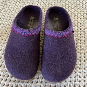 Haflinger clogs